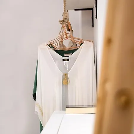 Nian Cycladic * Ermoupoli